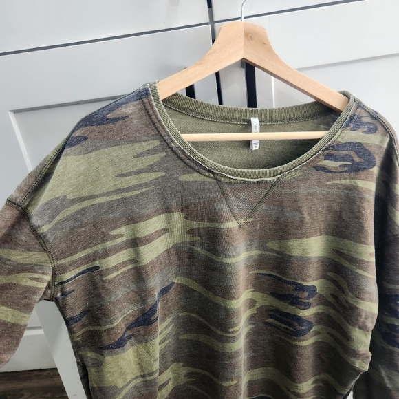 Z Supply Camo Print The Weekender Pullover XS - Picture 11 of 12